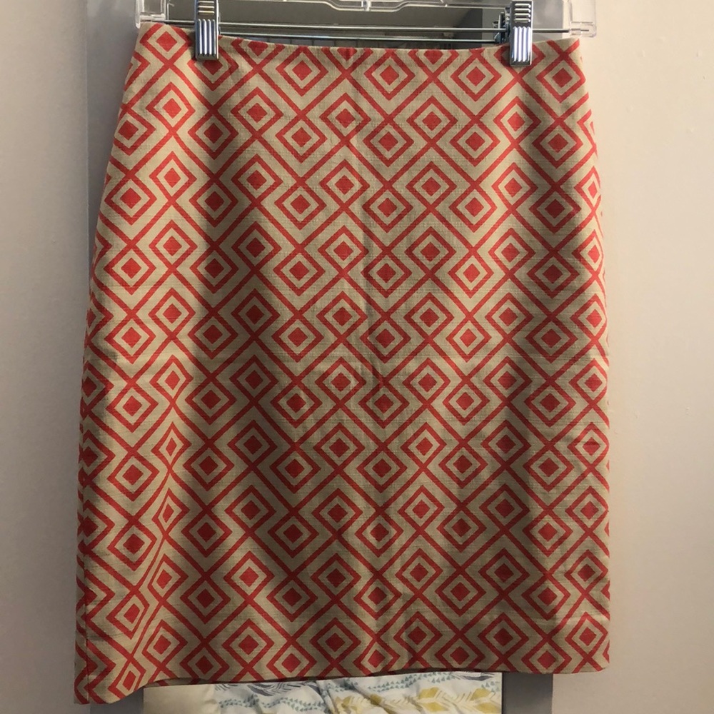 Ann Taylor beige pencil skirt, size 0P